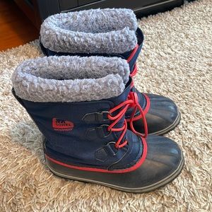 Boys Sorel waterproof snow boots, EUC